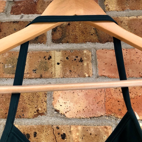 Gymshark Minimal Forest Green Sports Bra - Picture 8 of 8